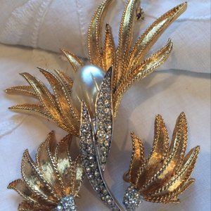 Marcel Boucher stamped Vintage Brooch & Clip-on earrings, pearl
